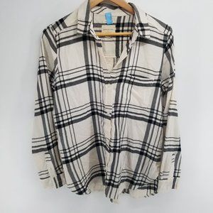 American Eagle black and white plaid boyfriend fit button up shirt size M